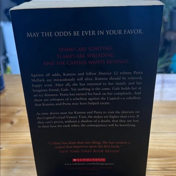 The Hunger Games Book Set by Suzanne Collins - Black and Red - Picture 3 of 4